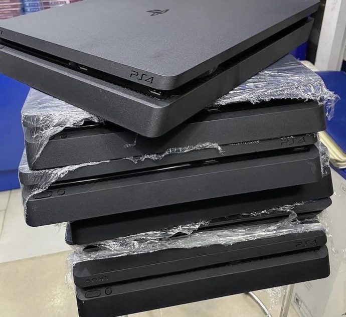 صفقة لأجهزة بلاي ستيشن 4 مستعملة 🎮🔥